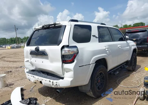 2018 Toyota 4Runner Trd Off Road Premium из США, поврежденный, VIN JTEBU5JR3J5547559